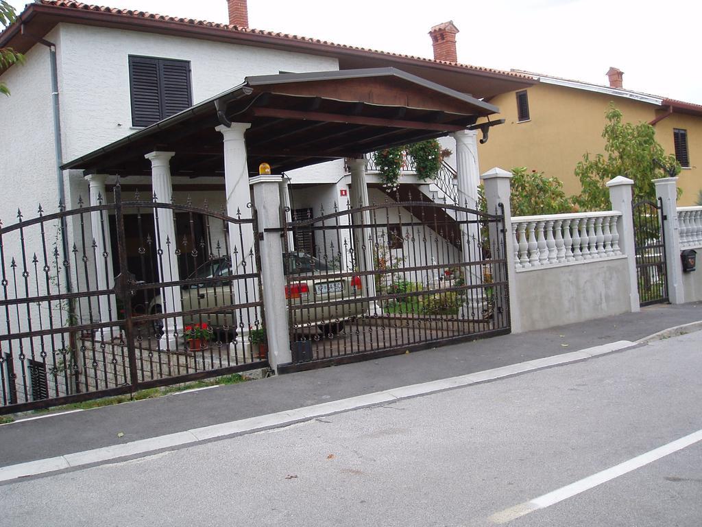 Apartments Butinar Pri Kapitanu Ankaran Buitenkant foto